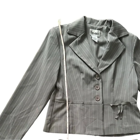 Periwinkle Women’s Suits Size 10 - Picture 8 of 10